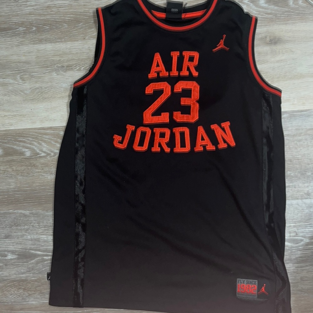Jordan 23 Jersey XL Youth black red letters Jordan Brand